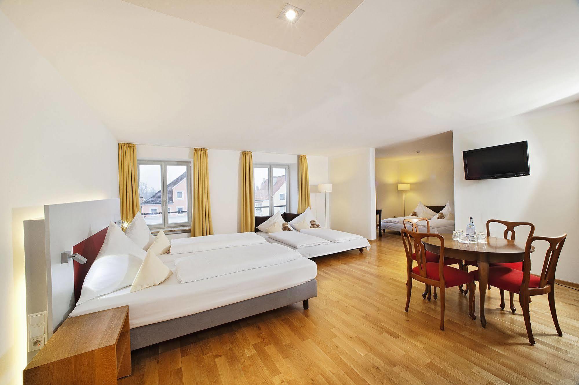 Akzent Brauerei Hotel Hirsch Ottobeuren Bagian luar foto